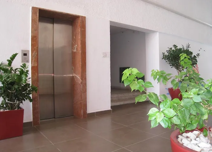 Palm Sea מלון דירות 2*